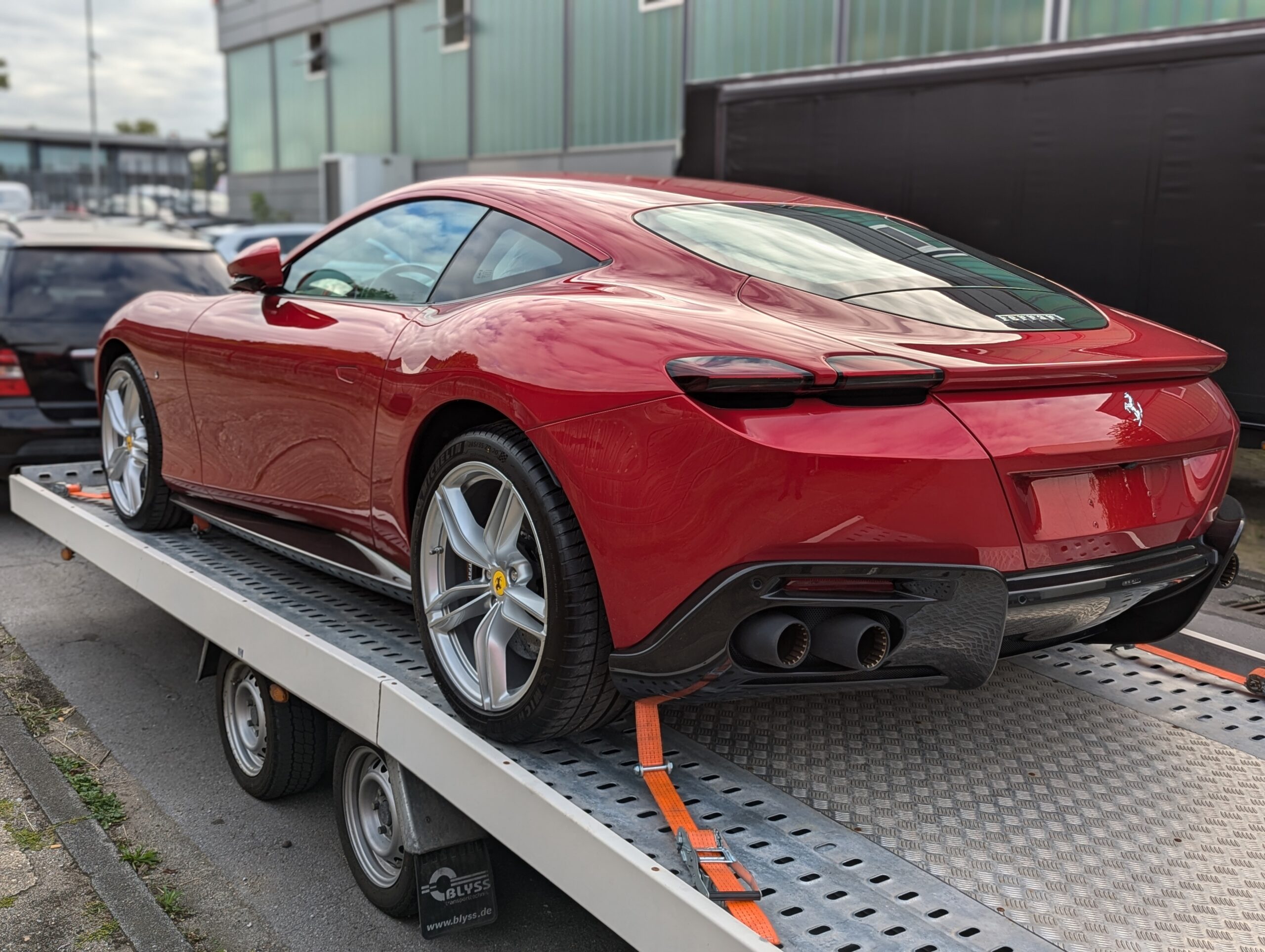 Ferrari Roma Rosso Fiorano | Ferrari Import | Ferrari Autotransport